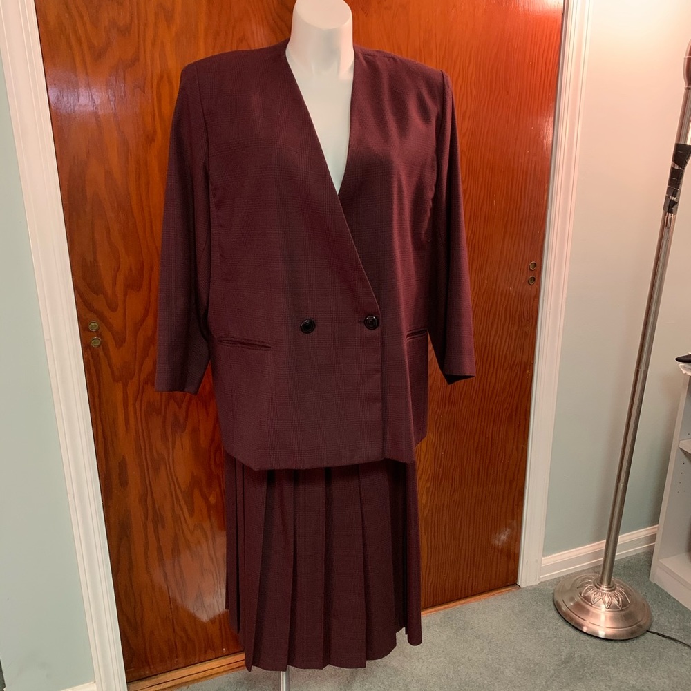 CHAD STEVENS 2 PIECE SKIRT SUIT SET